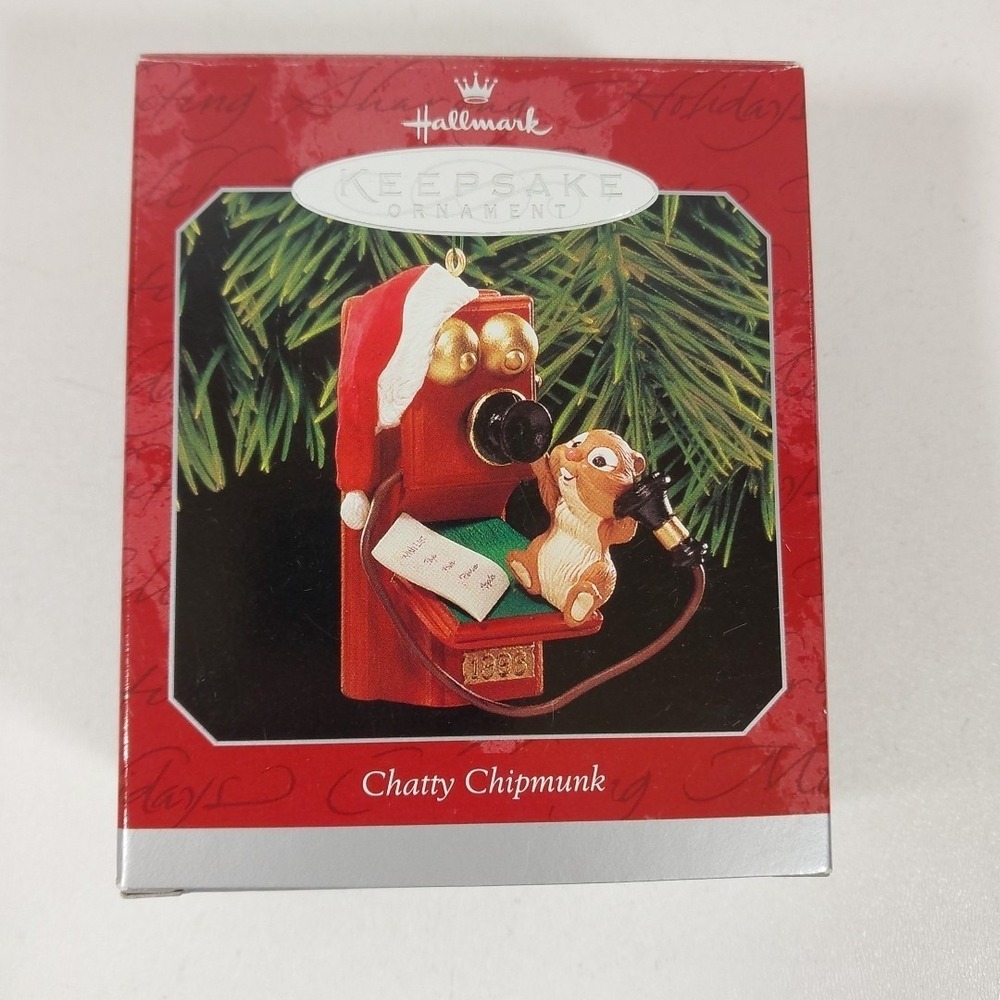 Hallmark "Chatty‎ Chipmunk" 1998 Keepsake Ornament Vintage Christmas